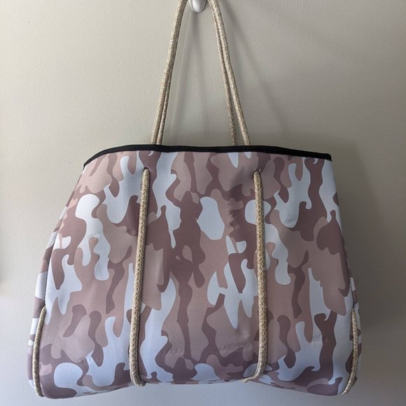 Natural Camo Neoprene Tote Bag - Picture 7 of 10